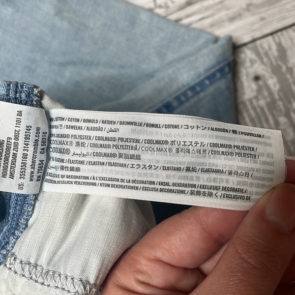 Hollister High Rise boyfriend Jeans 27 - Picture 4 of 6